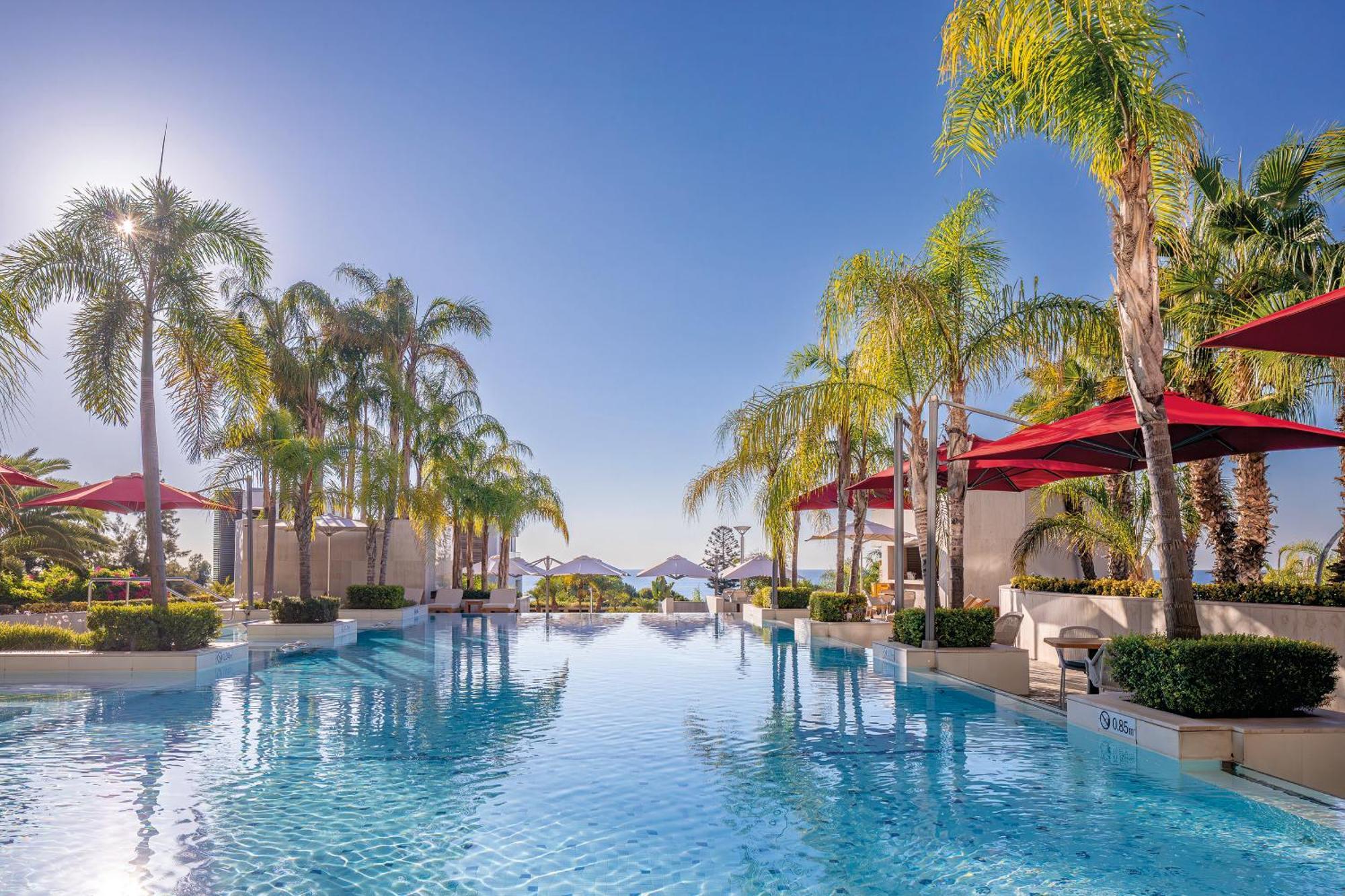 Four Seasons 5* Agios Tychonas